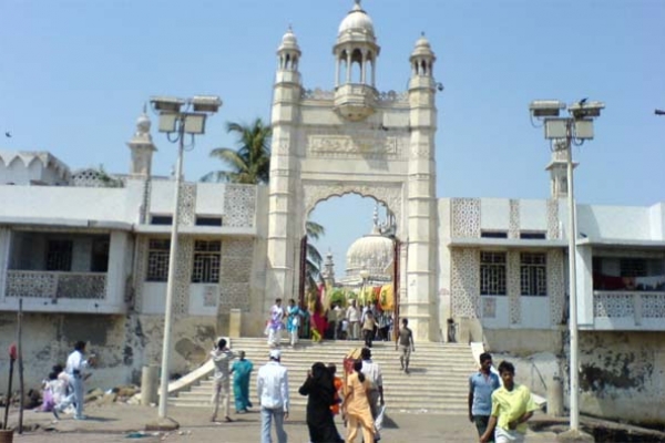 ভারতের মসজিদগুলো থেকে মুসল্লিদের বিশেষ সত'র্কবার্তা
