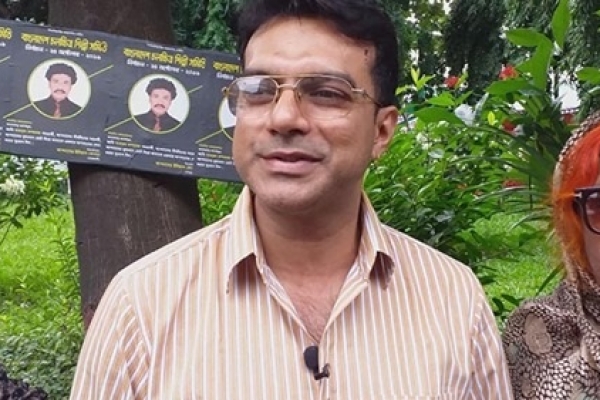 চিত্রনায়ক মেহেদি এখন পেট্রল পাম্পের ব্যবসায় ব্যস্ত