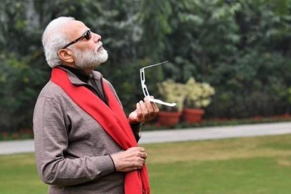 দেখতে না পেয়ে হতাশ মোদি