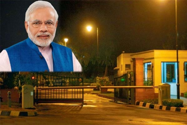 প্রধানমন্ত্রী নরেন্দ্র মোদির বাসভবনে আ'গুন