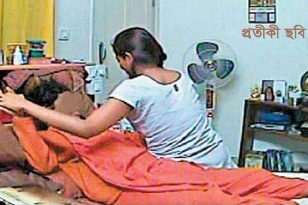 গোপনে ভিন্ন ভিন্ন যুবতীদের সঙ্গে অন্ত'রঙ্গ মুহূর্তের ১৮২টি ভিডিও ধারণ, আটক ৩
