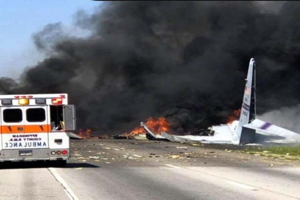মাঝ আকাশে দুই বিমানের সংঘ'র্ষ, দুই বিমানের সব আরোহীই নিহ'ত