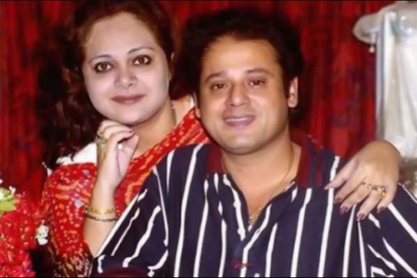 তাপস পালকে বেডের সঙ্গে বেঁধে রেখে মেরে ফেলেছে!