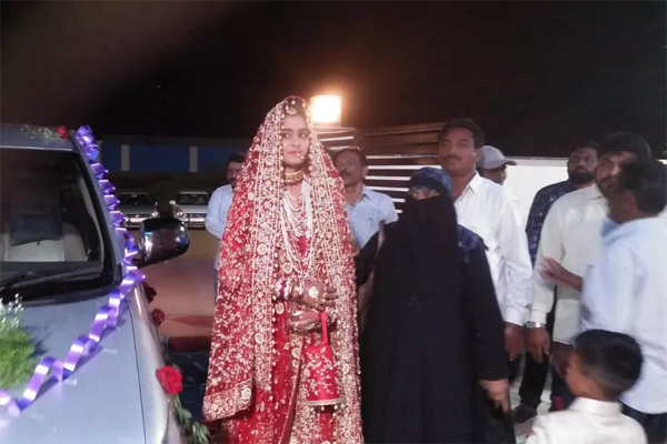 করোনা আত'ঙ্কে অনলাইনে বিয়ে, ভি'ডিও কলে কবুল!
