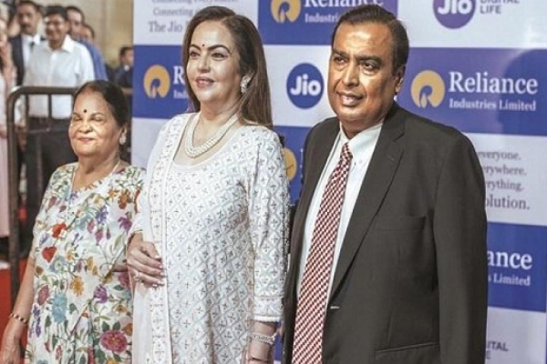 রোগীদের জন্য হাসপাতাল, গাড়ির তেল ফ্রি, গরিবদের খাদ্য দেবে রিলায়েন্স