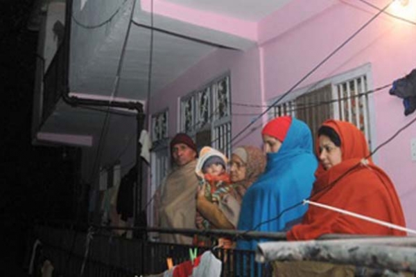 করোনা আত'ঙ্কের মধ্য ভূমিকম্পে কেঁপে উঠলো দিল্লি