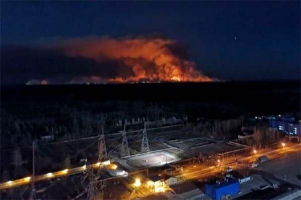 চরম বি'প'র্যয় সামনে? চেরনোবিল পরমাণু কেন্দ্রের দিকে ধেয়ে আসছে দাবানল