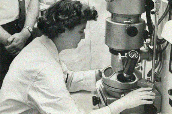 করোনা আবিষ্কার, ১৬ বছর বয়সেই স্কুল ত্যাগ করা সেই আলমেইডারের চম'ক!