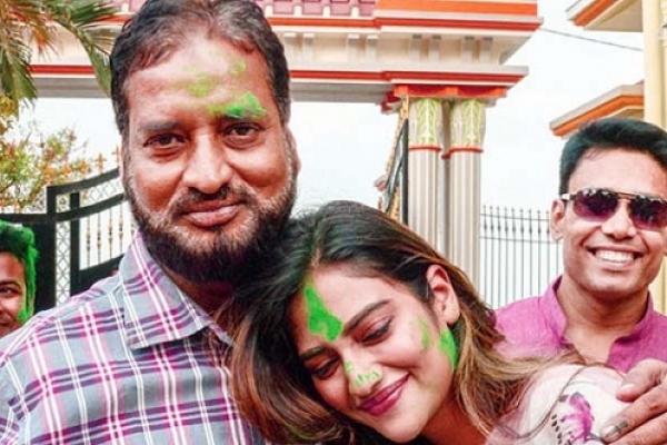 চিত্রনায়িকা নুসরাতের বাবা করোনায় আক্রা'ন্ত, কোয়ারেন্টিনে মা ও বোন