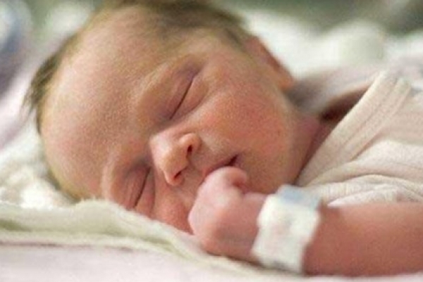 মায়ের শরীরে কোনো লক্ষণ নেই, তবুও করোনা আক্রা'ন্ত নিয়ে জন্ম নবজাতকের!