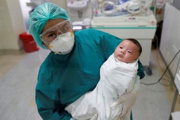  করোনাকে হারিয়ে  সুস্থ হয়ে উঠল এক মাসের শিশু