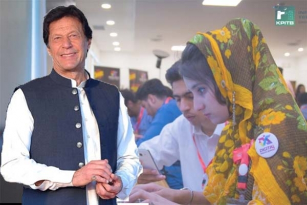 লকডাউনে চাকরি হারানো বেকারদের ভাতা দিচ্ছেন ইমরান খান