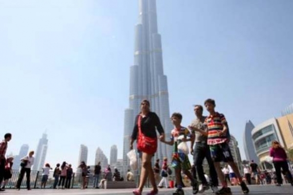 আরব আমিরাত থেকে দেশে ফিরছে দেড় লাখ ভারতীয়, ২৫ শতাংশই চাকরি হারিয়েছে! 