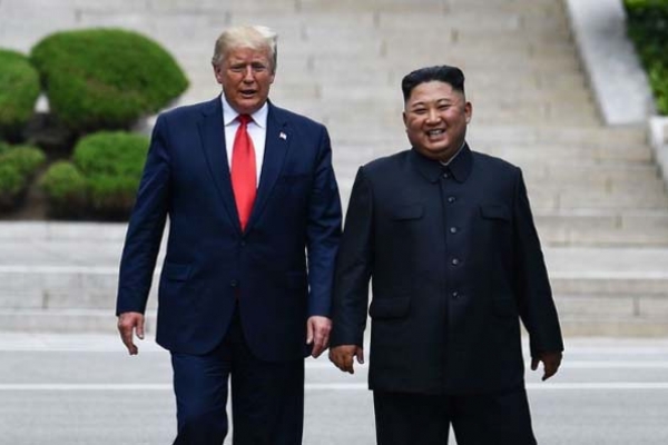 বন্ধু কিমের সুস্থতার খবরে বেজায় খুশি হয়ে টুইটে প্রেম ঝরালেন ডোনাল্ড ট্রাম্প