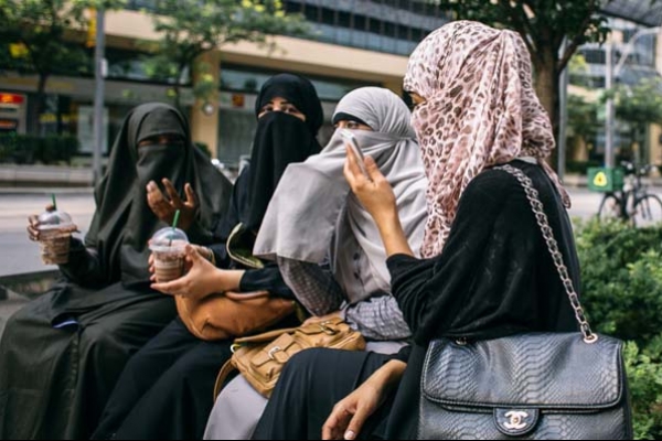 মধ্যপ্রাচ্যের পর ইসলামবিরো'ধী পোস্ট করে কানাডায় চাকরি হারালেন প্রবাসী ভারতীয়