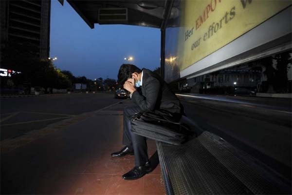 লকডাউনে এক মাসেই চাকরি হা'রিয়েছে ১২ কোটি ভারতীয়