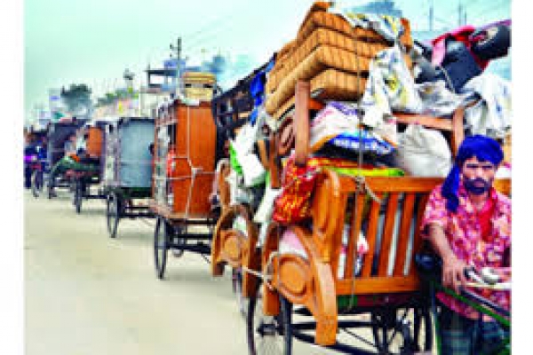  রাজধানী ছাড়ছে মানুষ, বাসায় বাসায় ঝুলছে ‘টু লেট’, ভাড়াটিয়া সং'কটে বাড়িওয়ালারা