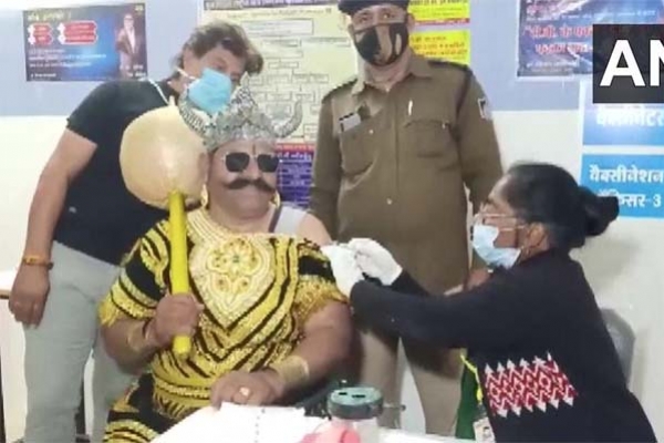 করোনায় ভয়ে মৃত্যুর দেবতা 'যমরাজ'ও নিলেন ভ্যাকসিন!