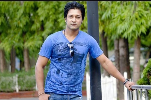 বিপদে কাউকে পাশে না পাওয়ায় পরবর্তীতে যে ইচ্ছার কথা জানিয়ে দিলেন নায়ক ইমন