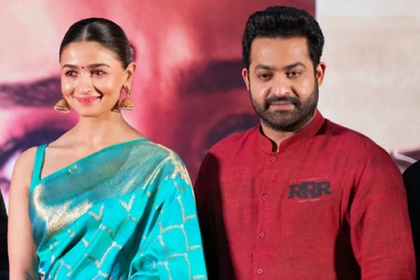 ‌'RRR' মুক্তির আগেই এনটিআরের সাথে আরেকটি সিনেমায় আলিয়া