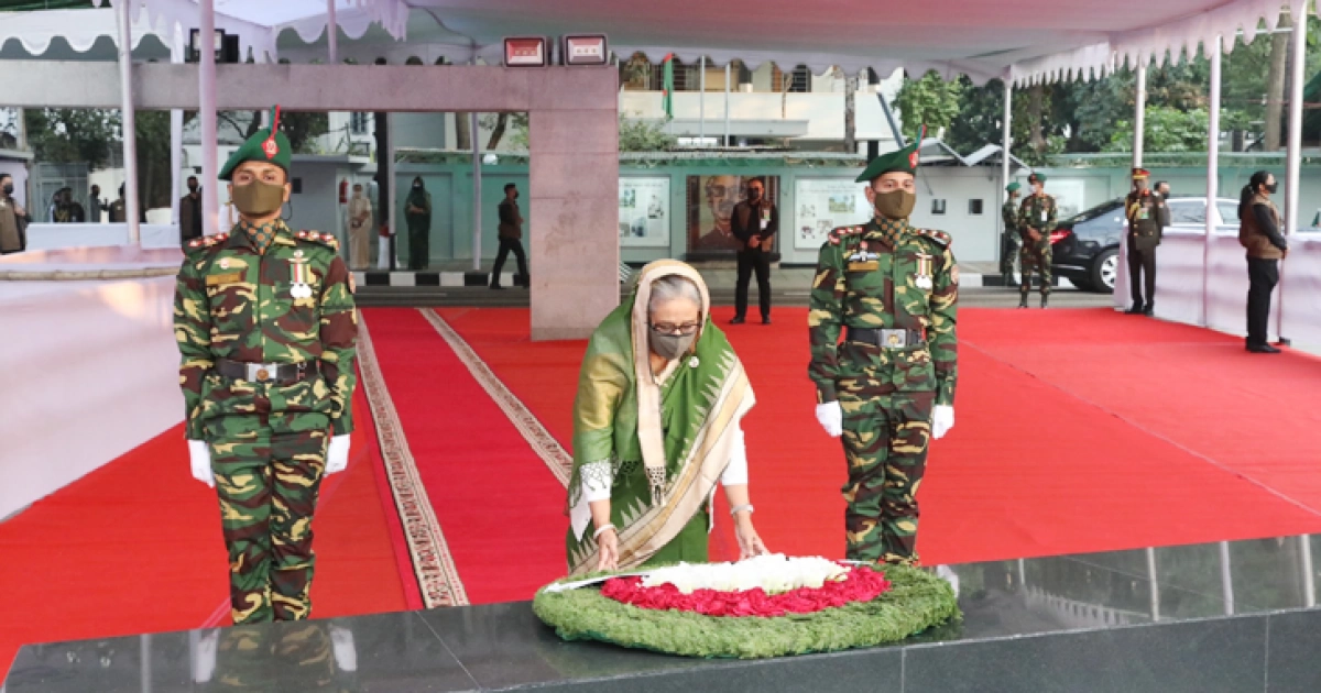 ঐতিহাসিক ৭ মার্চে বঙ্গবন্ধুর প্রতিকৃতিতে প্রধানমন্ত্রীর শ্রদ্ধা