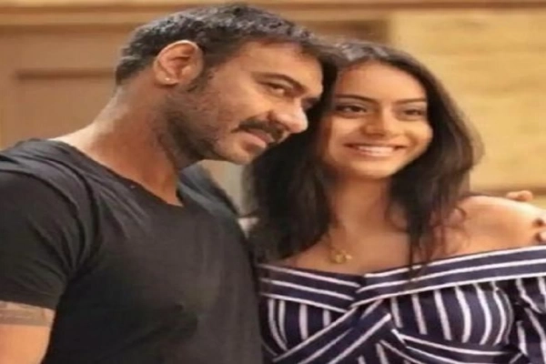 জন্মদিনে মেয়ে নাইসাকেই জীবনের সব কিছু বললেন বাবা অজয়
