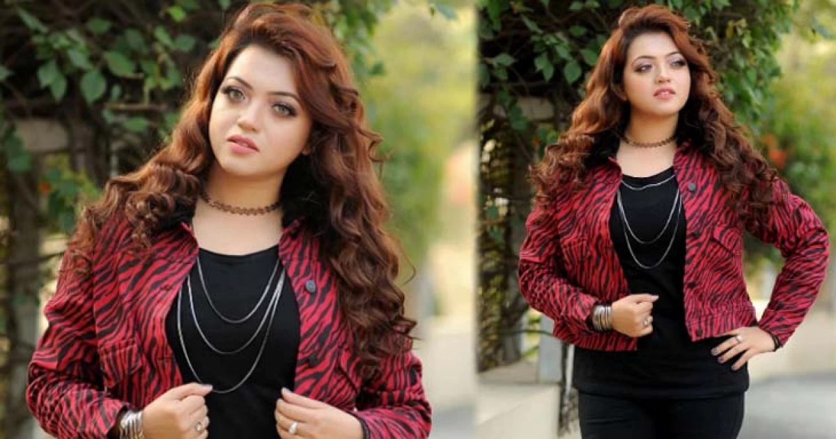নির্জন জায়গায় রাতে একা যেতে ভয় পান কর্ণিয়া