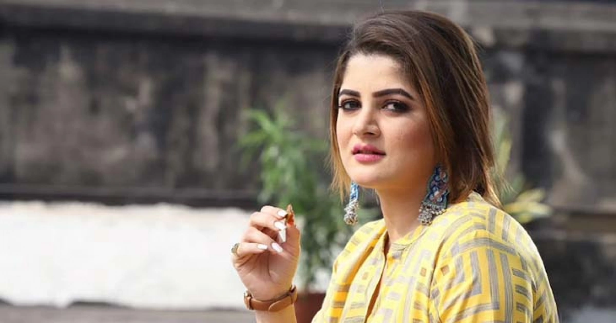 'উফফ তেরি আদা' ফিগার দেখে চমকে গেলেন শ্রাবন্তী