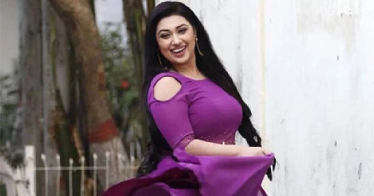 তিন নায়িকার হুবহু মিমিক্রি করে চমকে দিলেন অপু বিশ্বাস