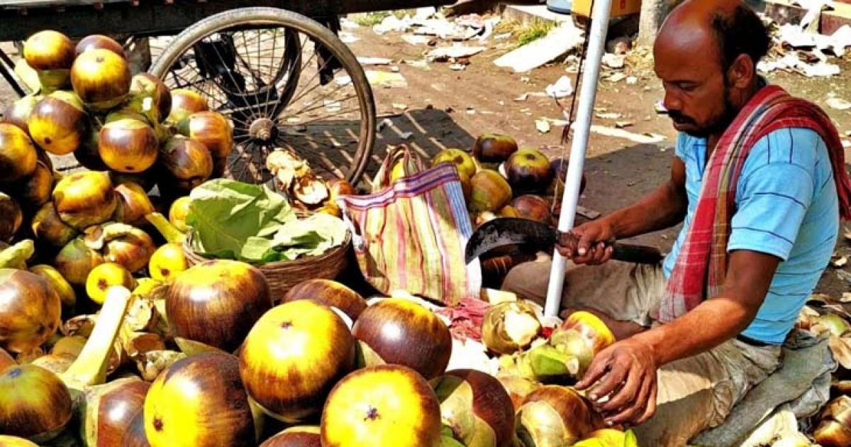 ফরমালিন ও ভেজালমুক্ত হওয়ায় গরমে বাড়ছে তালশাঁসের চাহিদা