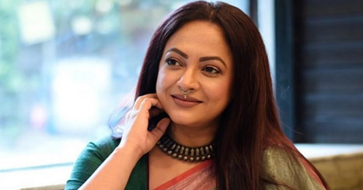 ‘এরপর বারান্দা’, ‘তারপর বেডরুম’, ‘অতঃপর বাথরুম’