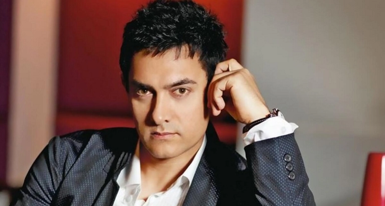 জিয়া খানকে নিয়ে যে অস্বস্তিতে পড়লেন আমির