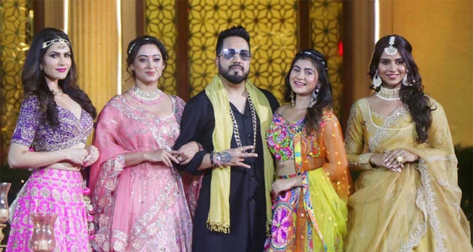 ক্ষীর খাইয়ে মন জয় করে মিকার স্ত্রী হতে চলেছেন নীত