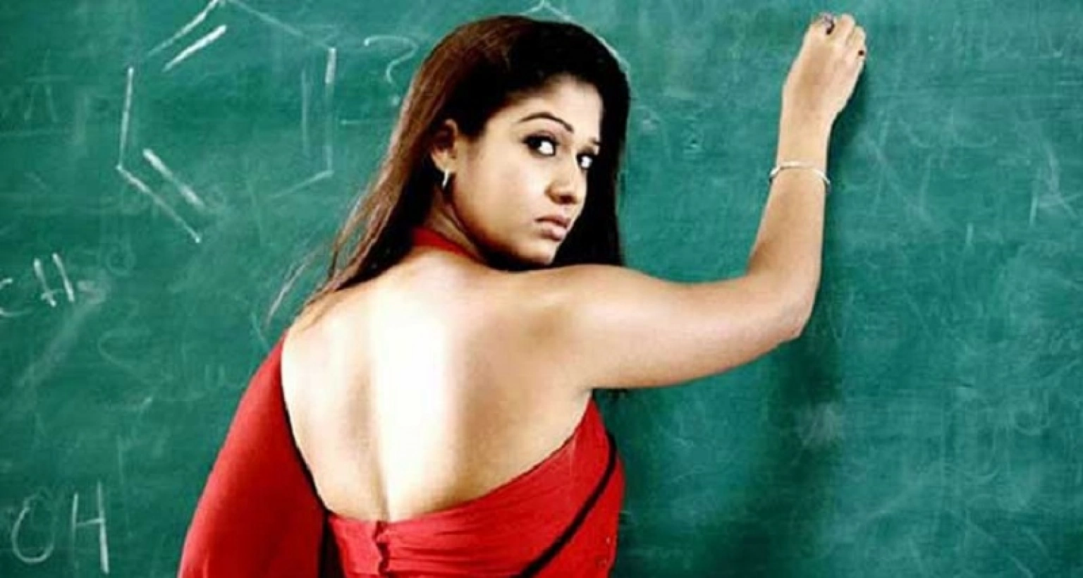বিয়ের পর দাম বাড়ালেন নয়নতারা