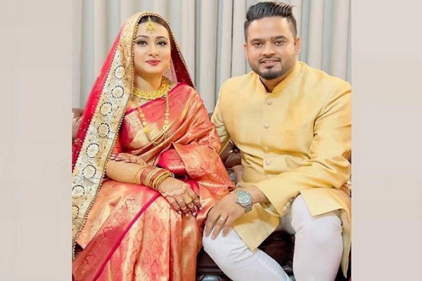 বিয়ে করলেন চিত্রনায়িকা পূর্ণিমা
