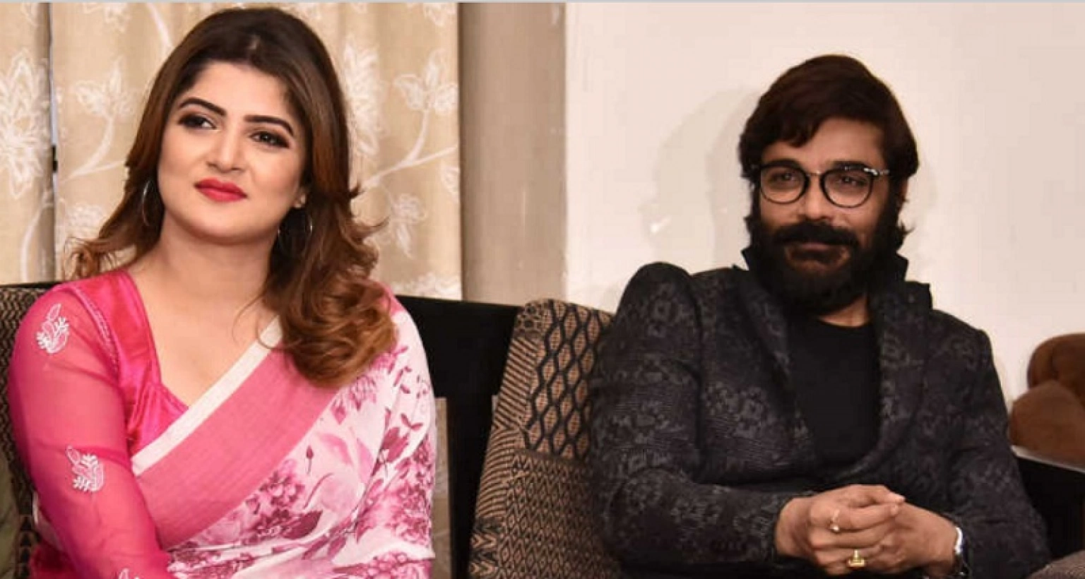 এবার বাবা-মেয়ে নয়, স্বামী-স্ত্রী হয়ে ফিরলেন প্রসেনজিৎ-শ্রাবন্তী