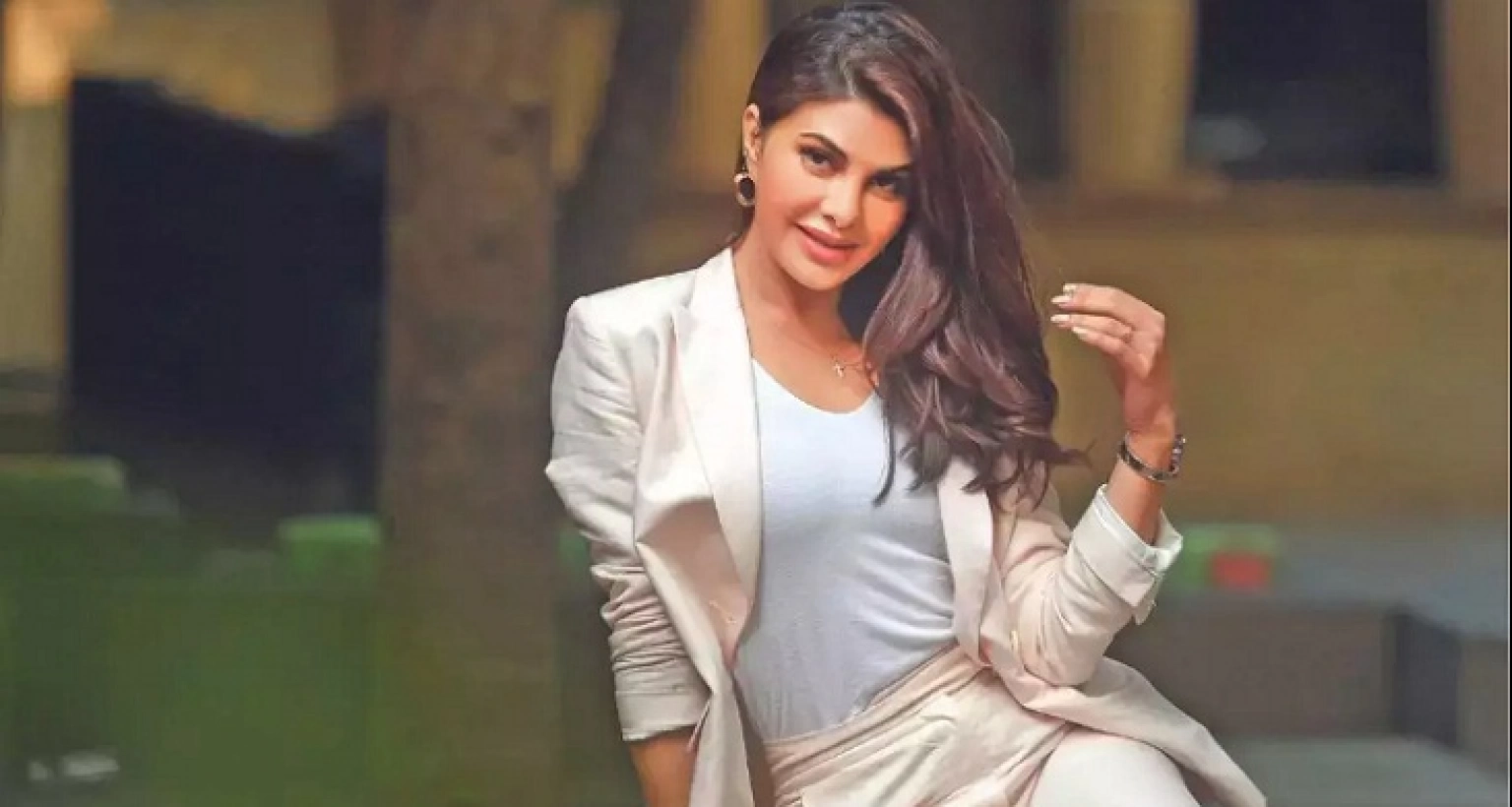 শুটিং সেটে বিরাট কাণ্ড ঘটালেন জ্যাকুলিন!