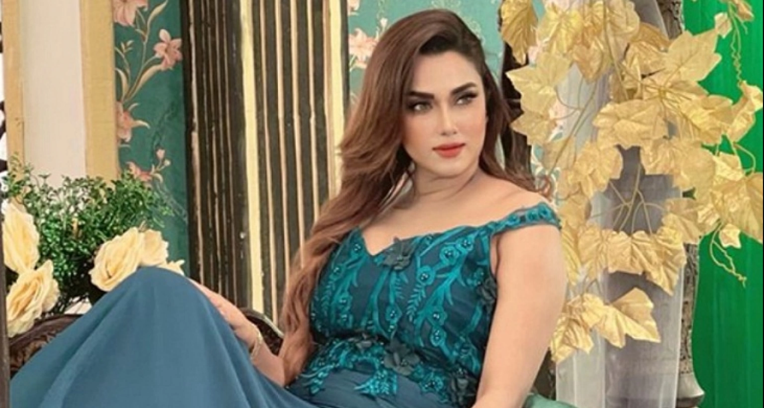 প্রেমের কথা স্বীকার করে বিয়ের খবর দিলেন নায়িকা ববি
