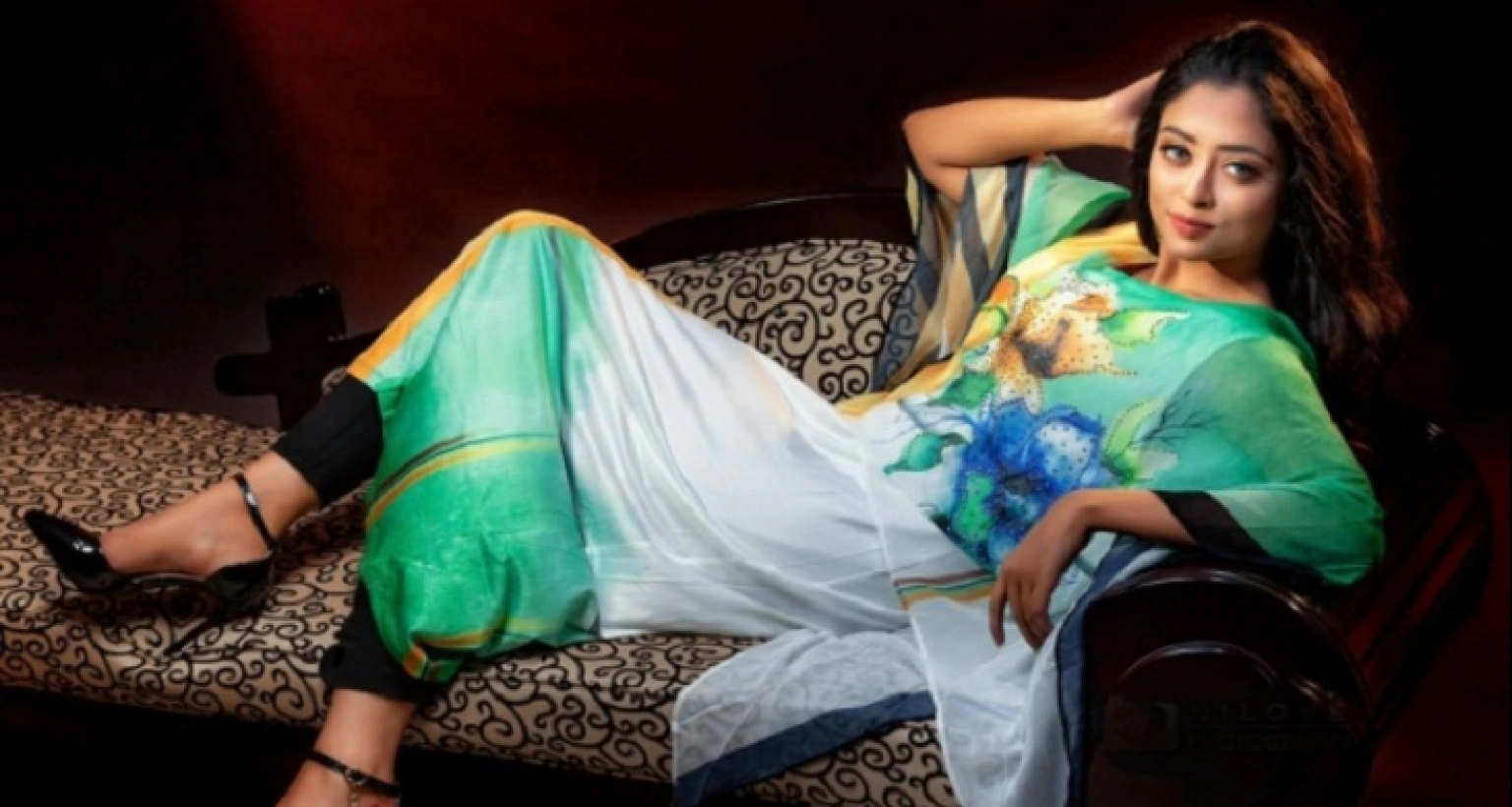 পরিচালক রনির বিরুদ্ধে নায়িকার বড় অভিযোগ