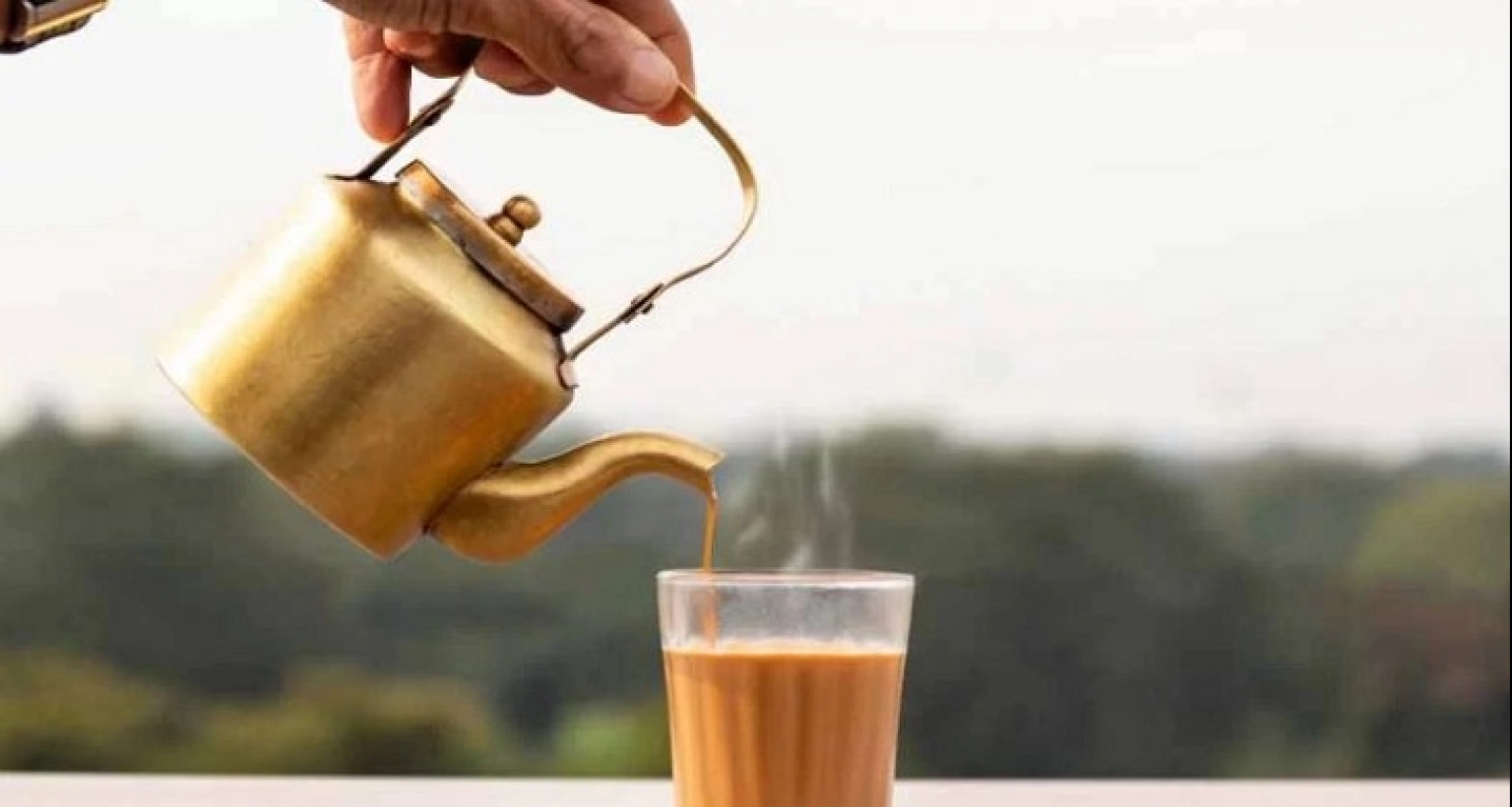 অতিরিক্ত চা খেলে কী কী সমস্যা হতে পারে?