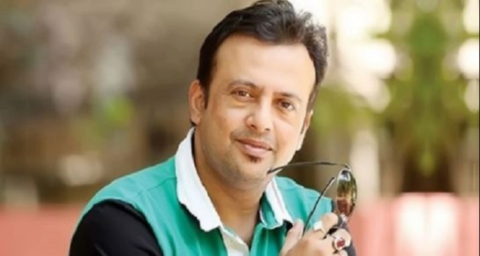 চিত্রনায়ক রিয়াজের চমক!