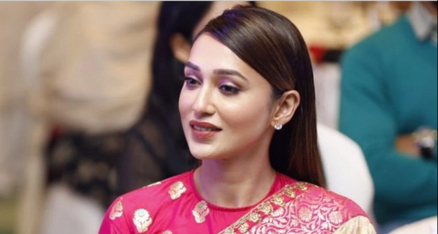 মন্ত্রী না হলে তার বিরুদ্ধে কড়া পদক্ষেপ নিতেন মিমি