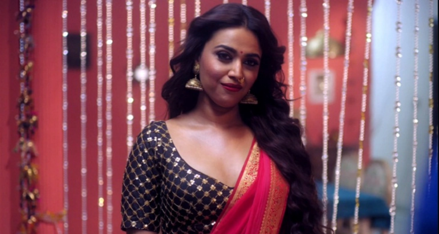 শাহরুখ ও আদিত‍্য মিলে আমার প্রেম জীবন নষ্ট করেছে: স্বরা ভাস্কর