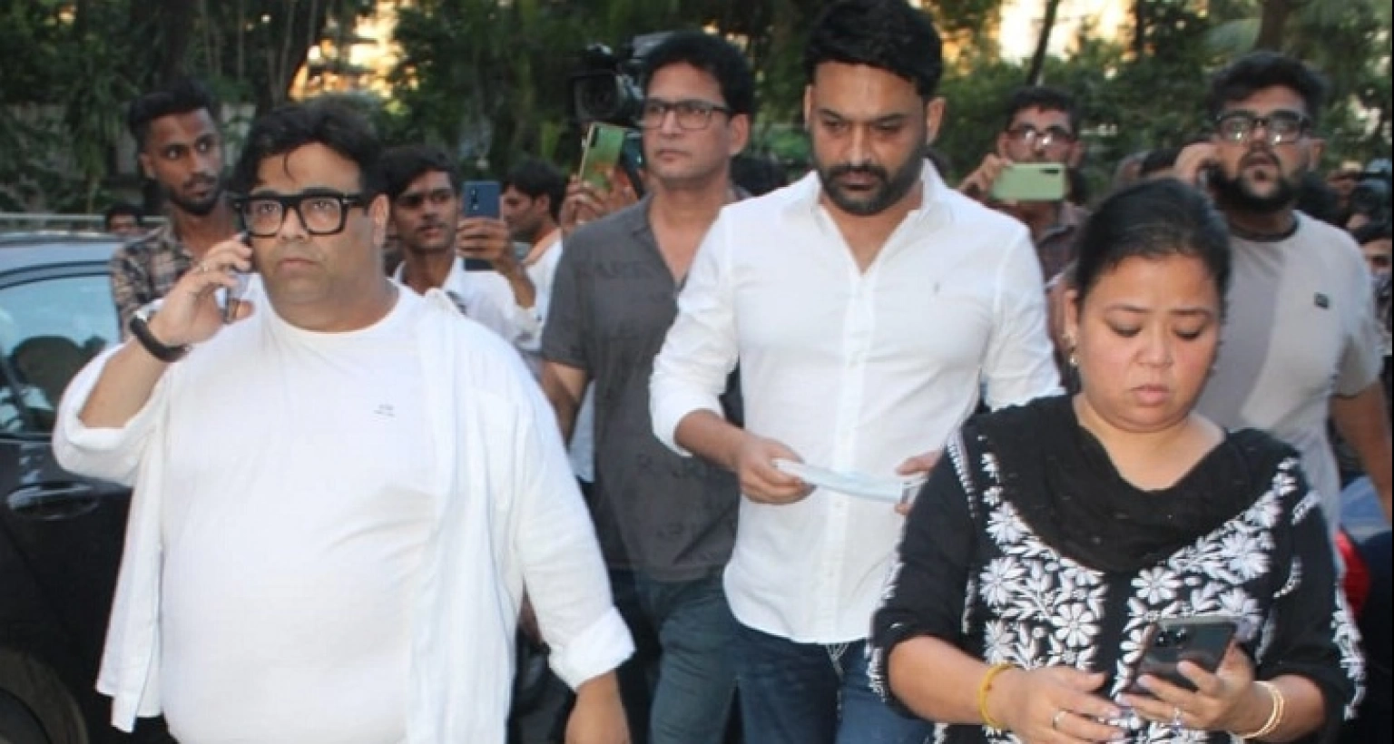 কেঁদে ফেললেন ভারতী, কপিল শর্মার মুখ থমথমে