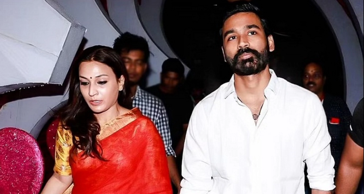 স্বামী-স্ত্রী হলেও এক ছাদের তলায় থাকেন না যেসব তারকা-দম্পতি