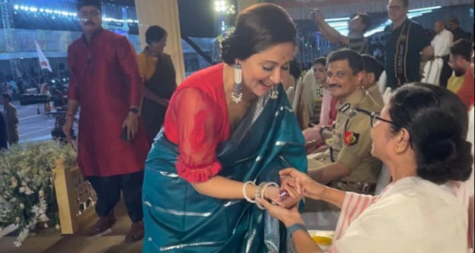 আপনার বিপ্লব শেষ? 'চটিচাটা' তকমা পেলেন স্বস্তিকা