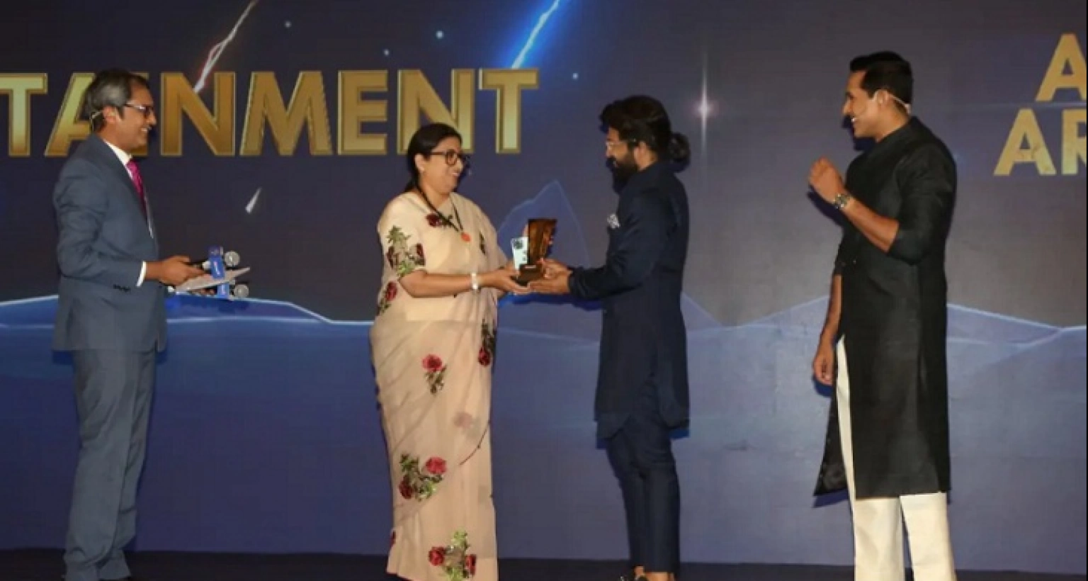 এতো বড় সন্মান পেয়ে কেঁদে ফেললেন আল্লু অর্জুন