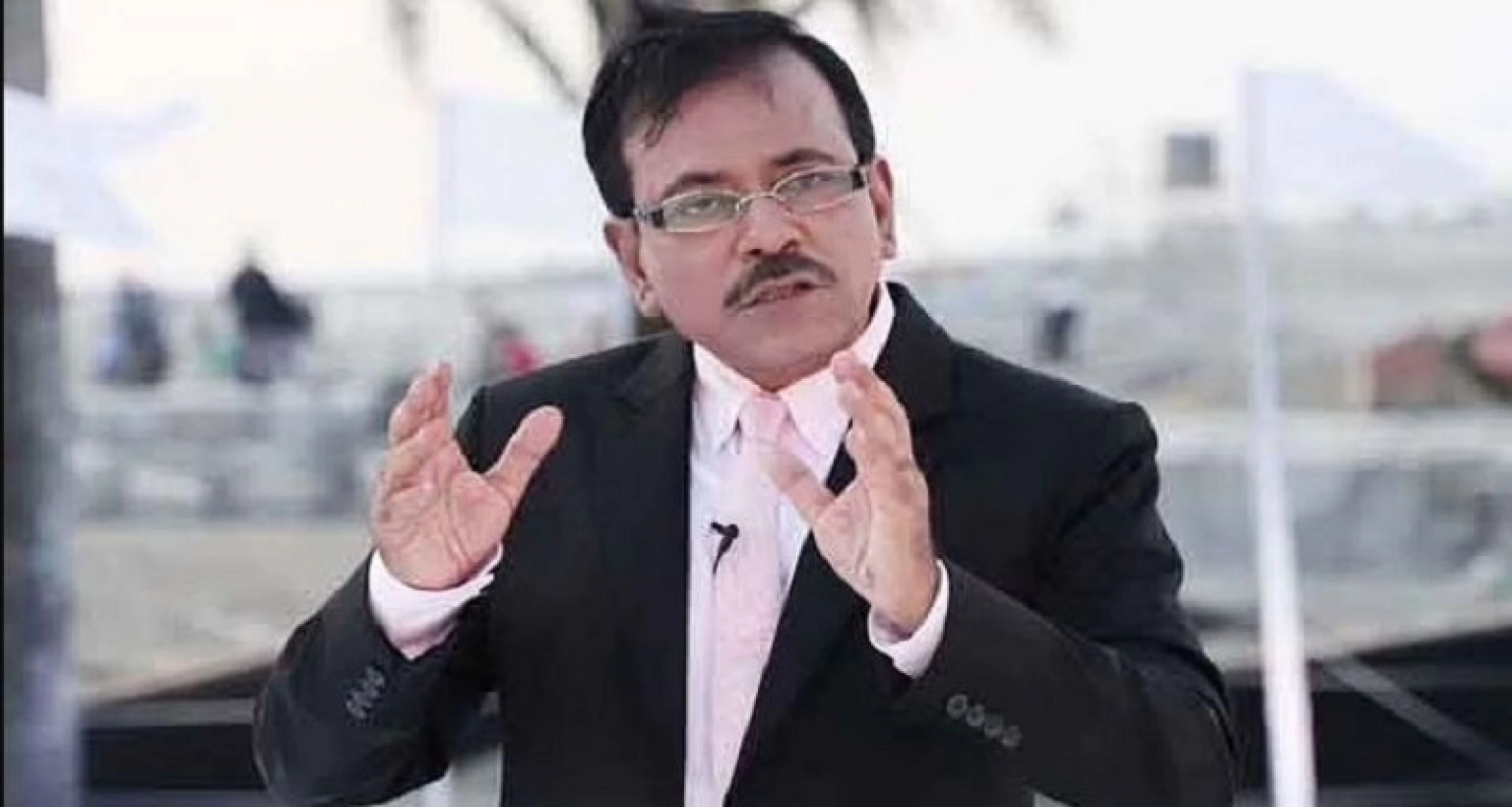 ওকে নিয়ে একাই যুদ্ধ করেছি : হানিফ সংকেত