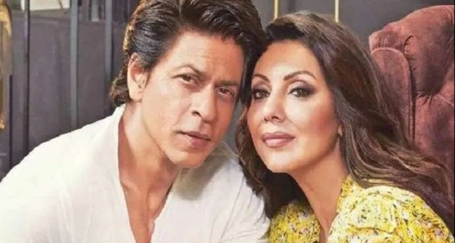 গভীর রাতে গৌরীকে এই অবস্থায় দেখে কেঁদে ফেলেন শাহরুখ!