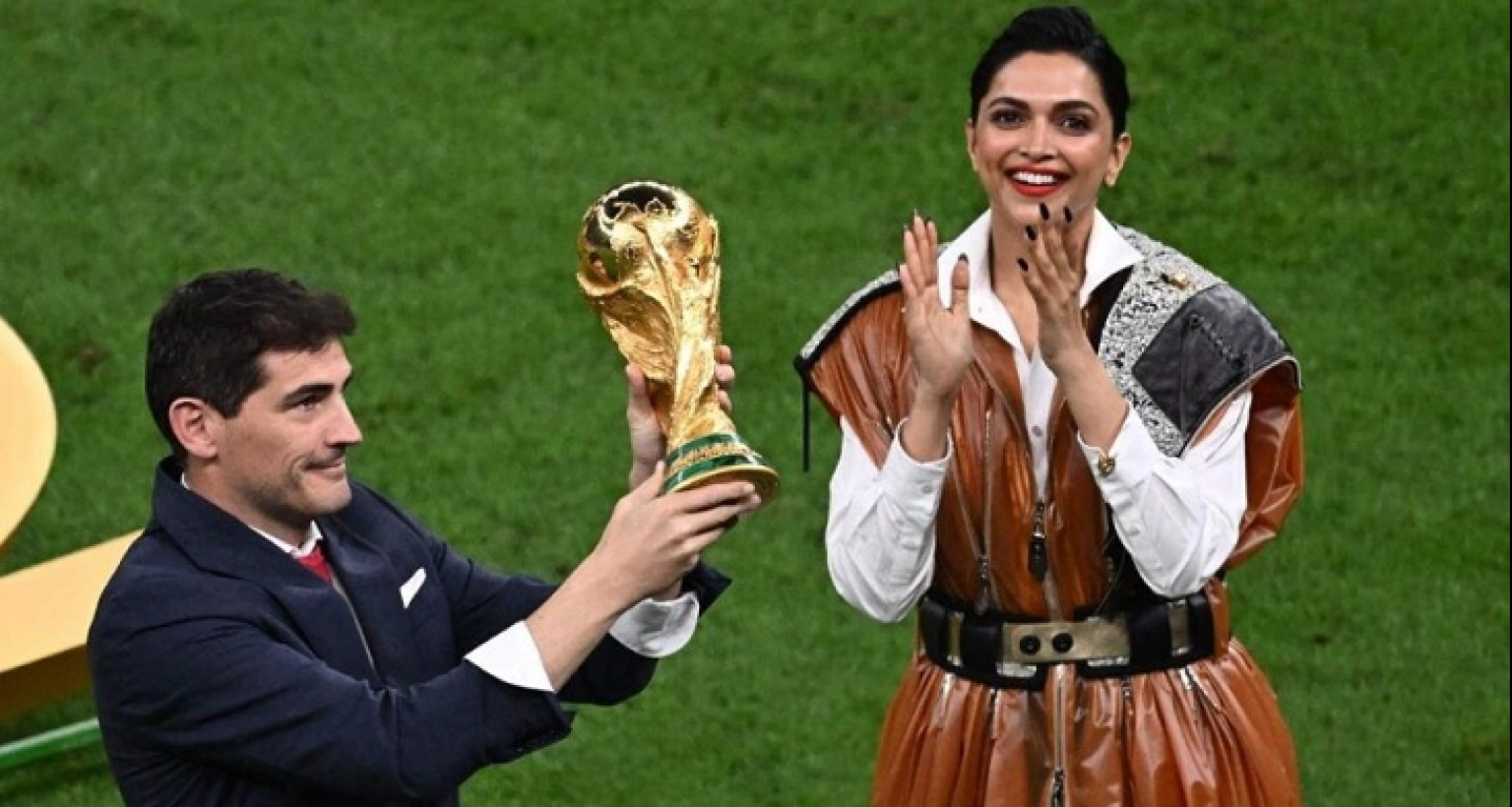 বিশ্বকাপ ফাইনালের পোশাক নিয়ে যা বললেন দীপিকা